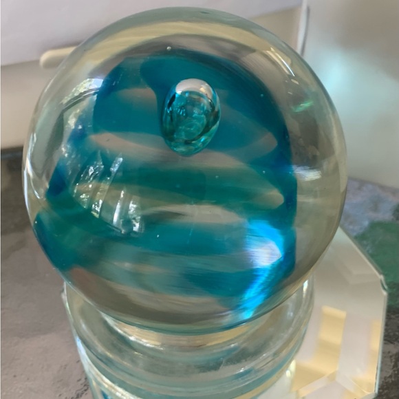 Art Glass “Swirl ‘Blue” Paperweight - Picture 3 of 10